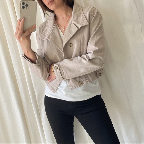 ELLIOT CROPPED JACKET — In Beige - Picture 5 of 11